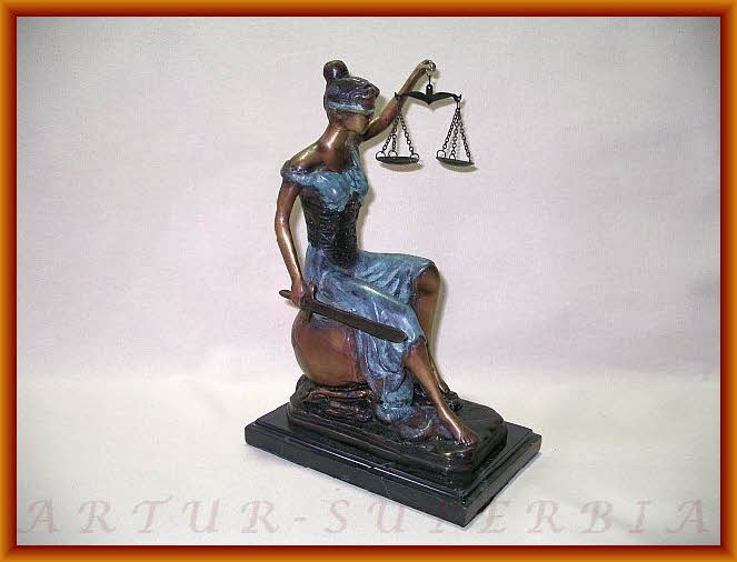 Justitia aus Bronze